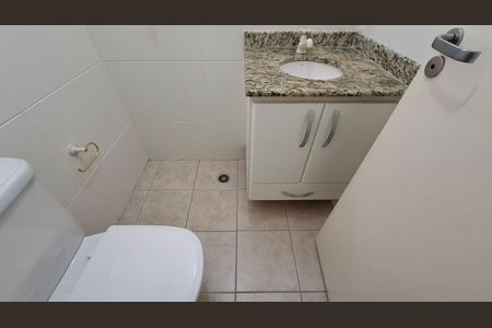 Apartamento para alugar com 53m², 2 quartos e sem vaga Apartamento para alugar com 53m², 2 quartos e sem vagaBanheiro 2