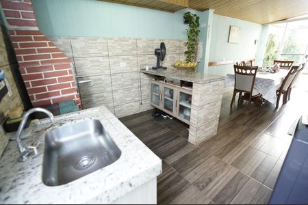 Casa à venda com 150m², 3 quartos e 3 vagas