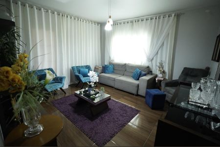 Casa à venda com 150m², 3 quartos e 3 vagas