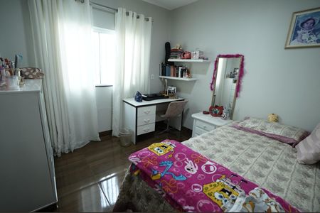 Casa à venda com 150m², 3 quartos e 3 vagas
