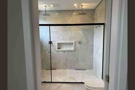 Casa de condomínio à venda com 250m², 3 quartos e 4 vagas Casa de condomínio à venda com 250m², 3 quartos e 4 vagasBanheiro - Suite Principal