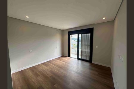Casa de condomínio à venda com 250m², 3 quartos e 4 vagas Casa de condomínio à venda com 250m², 3 quartos e 4 vagasSuite3
