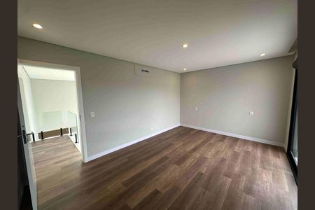 Casa de condomínio à venda com 250m², 3 quartos e 4 vagas Casa de condomínio à venda com 250m², 3 quartos e 4 vagasSuite3