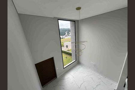 pé direito Alto de casa de condomínio à venda com 3 quartos, 250m² em Sítio do Rosário, Barueri