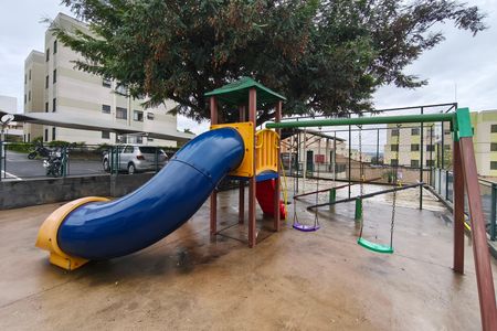 Apartamento à venda com 65m², 2 quartos e 1 vaga Apartamento à venda com 65m², 2 quartos e 1 vagaÁrea comum - Playground