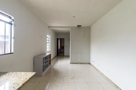 Sala/Cozinha de casa para alugar com 1 quarto, 43m² em Cidade Industrial de Curitiba, Curitiba