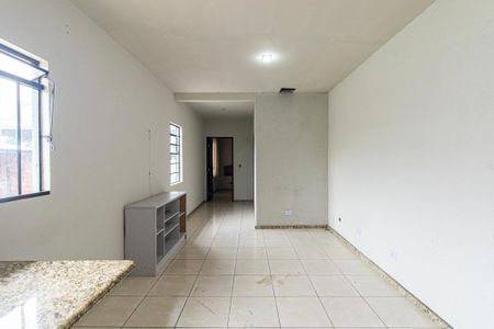 Sala/Cozinha de casa para alugar com 1 quarto, 43m² em Cidade Industrial de Curitiba, Curitiba
