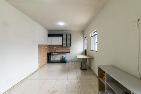 Sala/Cozinha de casa para alugar com 1 quarto, 43m² em Cidade Industrial de Curitiba, Curitiba