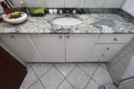 Apartamento à venda com 107m², 3 quartos e 3 vagas Apartamento à venda com 107m², 3 quartos e 3 vagasBanheiro da suíte