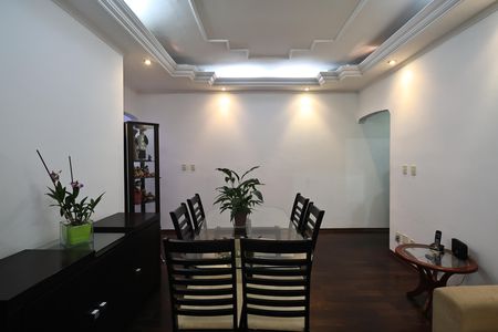 Apartamento à venda com 107m², 3 quartos e 3 vagas Apartamento à venda com 107m², 3 quartos e 3 vagasSala