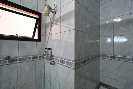 Banheiro da suíte de apartamento à venda com 3 quartos, 107m² em Vila Bastos, Santo André