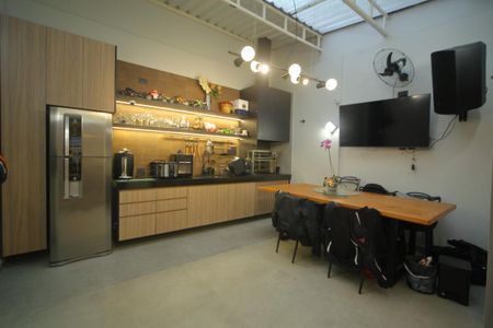 Casa à venda com 150m², 2 quartos e 2 vagasÁrea de convivência 