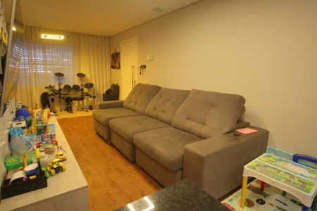 Casa à venda com 150m², 2 quartos e 2 vagasSala