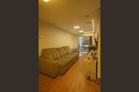 Casa à venda com 150m², 2 quartos e 2 vagasSala