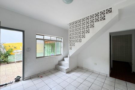 Casa à venda com 2700m², 4 quartos e 2 vagas Casa à venda com 2700m², 4 quartos e 2 vagasSala - Casa 2