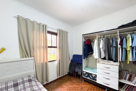 Casa à venda com 2700m², 4 quartos e 2 vagas Casa à venda com 2700m², 4 quartos e 2 vagasQuarto 2 - Casa 1