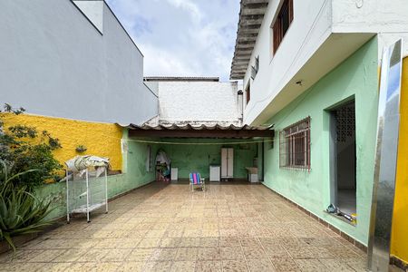 Casa à venda com 2700m², 4 quartos e 2 vagas Casa à venda com 2700m², 4 quartos e 2 vagasÁrea de Serviço