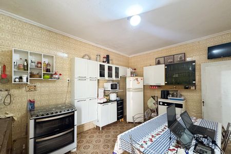 Casa à venda com 2700m², 4 quartos e 2 vagas Casa à venda com 2700m², 4 quartos e 2 vagasCozinha - Casa 1