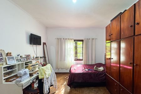 Casa à venda com 2700m², 4 quartos e 2 vagas Casa à venda com 2700m², 4 quartos e 2 vagasQuarto 1 - Casa 1