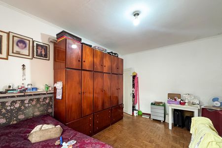 Casa à venda com 2700m², 4 quartos e 2 vagas Casa à venda com 2700m², 4 quartos e 2 vagasQuarto 1 - Casa 1