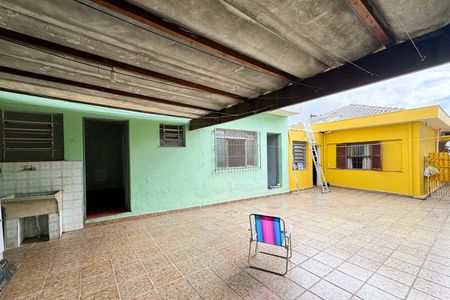 Casa à venda com 2700m², 4 quartos e 2 vagas Casa à venda com 2700m², 4 quartos e 2 vagasÁrea de Serviço