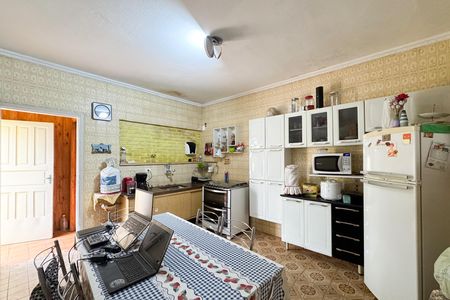 Casa à venda com 2700m², 4 quartos e 2 vagas Casa à venda com 2700m², 4 quartos e 2 vagasCozinha - Casa 1
