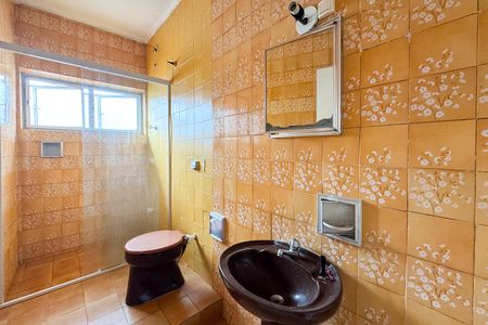 Casa à venda com 2700m², 4 quartos e 2 vagas Casa à venda com 2700m², 4 quartos e 2 vagasBanheiro Social - Casa 2