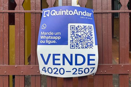 Casa à venda com 2700m², 4 quartos e 2 vagas Casa à venda com 2700m², 4 quartos e 2 vagasPlaca