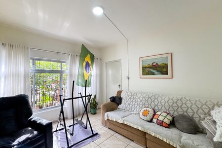 Casa à venda com 2700m², 4 quartos e 2 vagas Casa à venda com 2700m², 4 quartos e 2 vagasSala - Casa 1