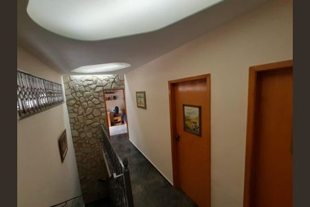 Casa para alugar com 200m², 3 quartos e 3 vagas Casa para alugar com 200m², 3 quartos e 3 vagasCorredor