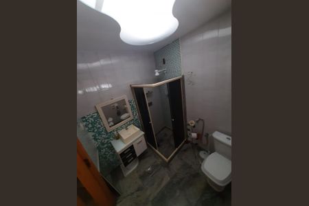 Casa para alugar com 200m², 3 quartos e 3 vagas Casa para alugar com 200m², 3 quartos e 3 vagasBanheiro