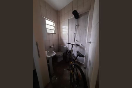 Casa para alugar com 200m², 3 quartos e 3 vagas Casa para alugar com 200m², 3 quartos e 3 vagasBanheiro