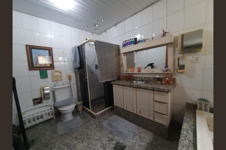 Casa para alugar com 200m², 3 quartos e 3 vagas Casa para alugar com 200m², 3 quartos e 3 vagasBanheiro