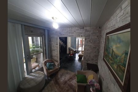 Casa para alugar com 200m², 3 quartos e 3 vagas Casa para alugar com 200m², 3 quartos e 3 vagasSala