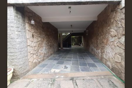 Casa para alugar com 200m², 3 quartos e 3 vagas Casa para alugar com 200m², 3 quartos e 3 vagasÁrea externa