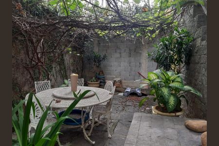 Casa para alugar com 200m², 3 quartos e 3 vagas Casa para alugar com 200m², 3 quartos e 3 vagasÁrea externa