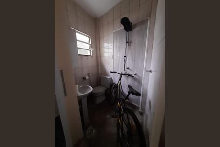 Casa para alugar com 200m², 3 quartos e 3 vagas Casa para alugar com 200m², 3 quartos e 3 vagasBanheiro