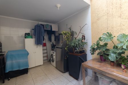 Casa à venda com 140m², 2 quartos e 2 vagas Casa à venda com 140m², 2 quartos e 2 vagasÁrea de Serviço