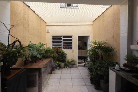 Casa à venda com 140m², 2 quartos e 2 vagas Casa à venda com 140m², 2 quartos e 2 vagasQuintal