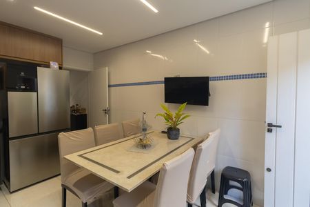 Casa à venda com 140m², 2 quartos e 2 vagas Casa à venda com 140m², 2 quartos e 2 vagasCozinha