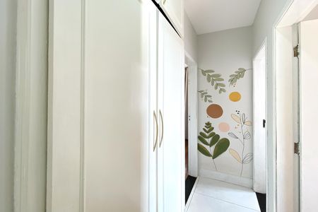 Apartamento à venda com 200m², 3 quartos e 2 vagas Apartamento à venda com 200m², 3 quartos e 2 vagasCorredor