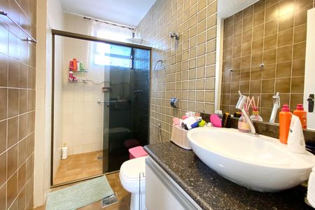 Apartamento à venda com 200m², 3 quartos e 2 vagas Apartamento à venda com 200m², 3 quartos e 2 vagasBanheiro