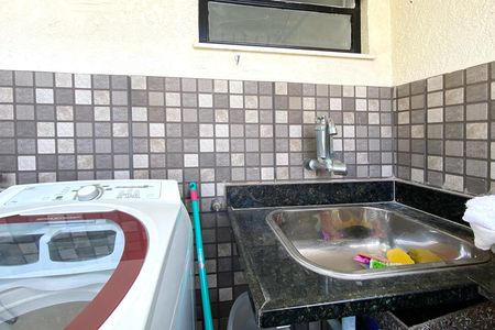 Apartamento à venda com 200m², 3 quartos e 2 vagas Apartamento à venda com 200m², 3 quartos e 2 vagasÁrea de Serviço