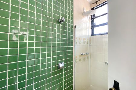 Apartamento à venda com 200m², 3 quartos e 2 vagas Apartamento à venda com 200m², 3 quartos e 2 vagasBanheiro da Suíte