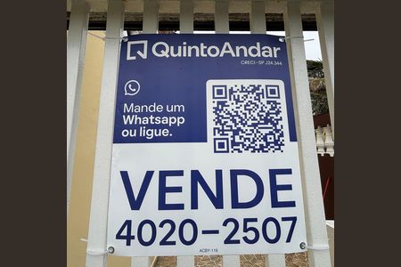 Casa à venda com 290m², 4 quartos e 4 vagas Casa à venda com 290m², 4 quartos e 4 vagasFachada