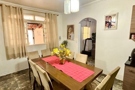 Casa à venda com 290m², 4 quartos e 4 vagas Casa à venda com 290m², 4 quartos e 4 vagasCozinha