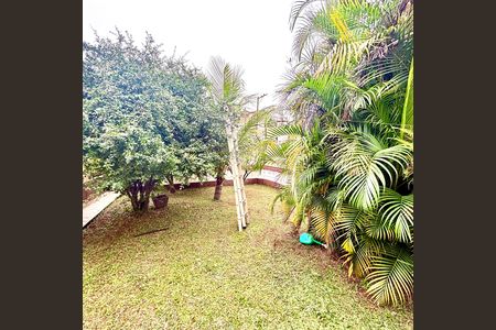 Casa à venda com 290m², 4 quartos e 4 vagas Casa à venda com 290m², 4 quartos e 4 vagasQuintal
