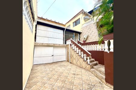 Casa à venda com 290m², 4 quartos e 4 vagas Casa à venda com 290m², 4 quartos e 4 vagasGaragem