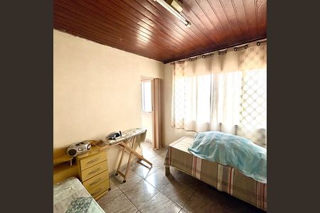 Casa à venda com 290m², 4 quartos e 4 vagas Casa à venda com 290m², 4 quartos e 4 vagasQuarto 3