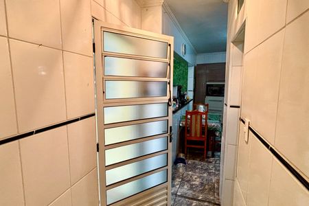 Casa à venda com 290m², 4 quartos e 4 vagas Casa à venda com 290m², 4 quartos e 4 vagasCorredor